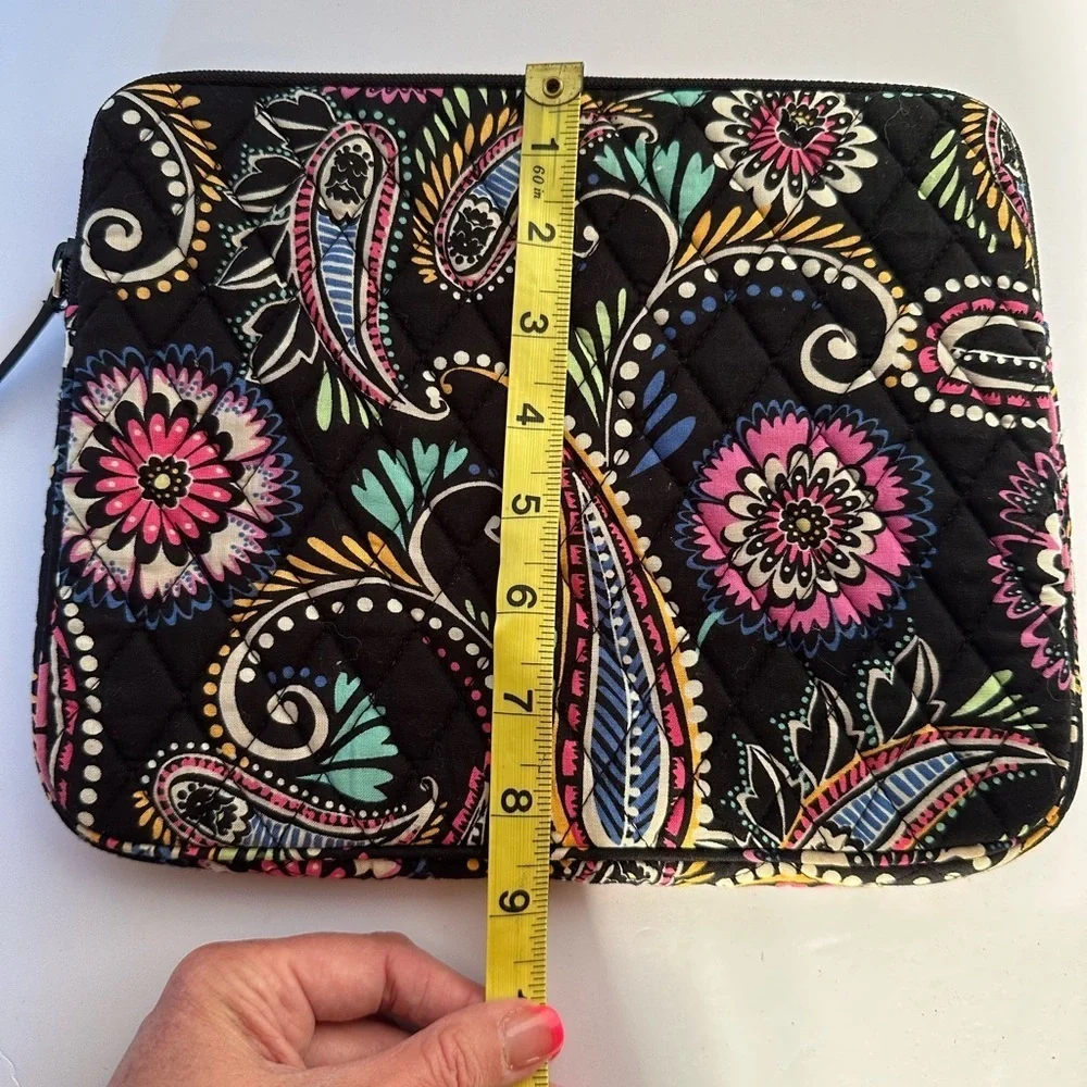 Vera Bradley Quilted Cotton Zip Laptop Tablet Sleeve Bandana Swirl 10” x 8.5”